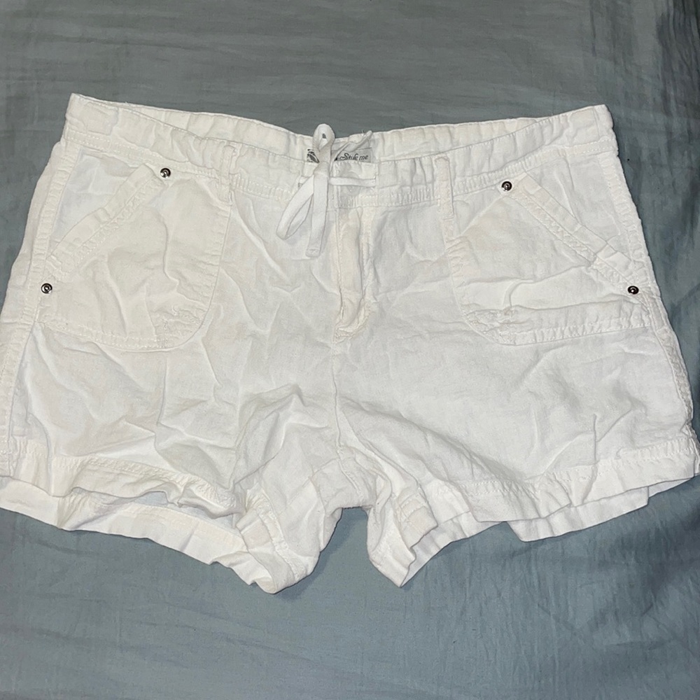 Style Me White Shorts